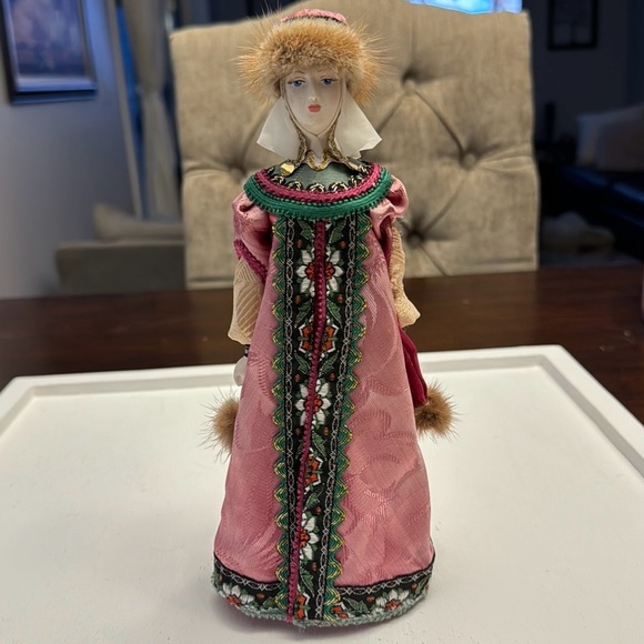 Vintage 9.5” Handmade Porcelain“CONE DOLL” Russian Fur Accents - Picture 2 of 16